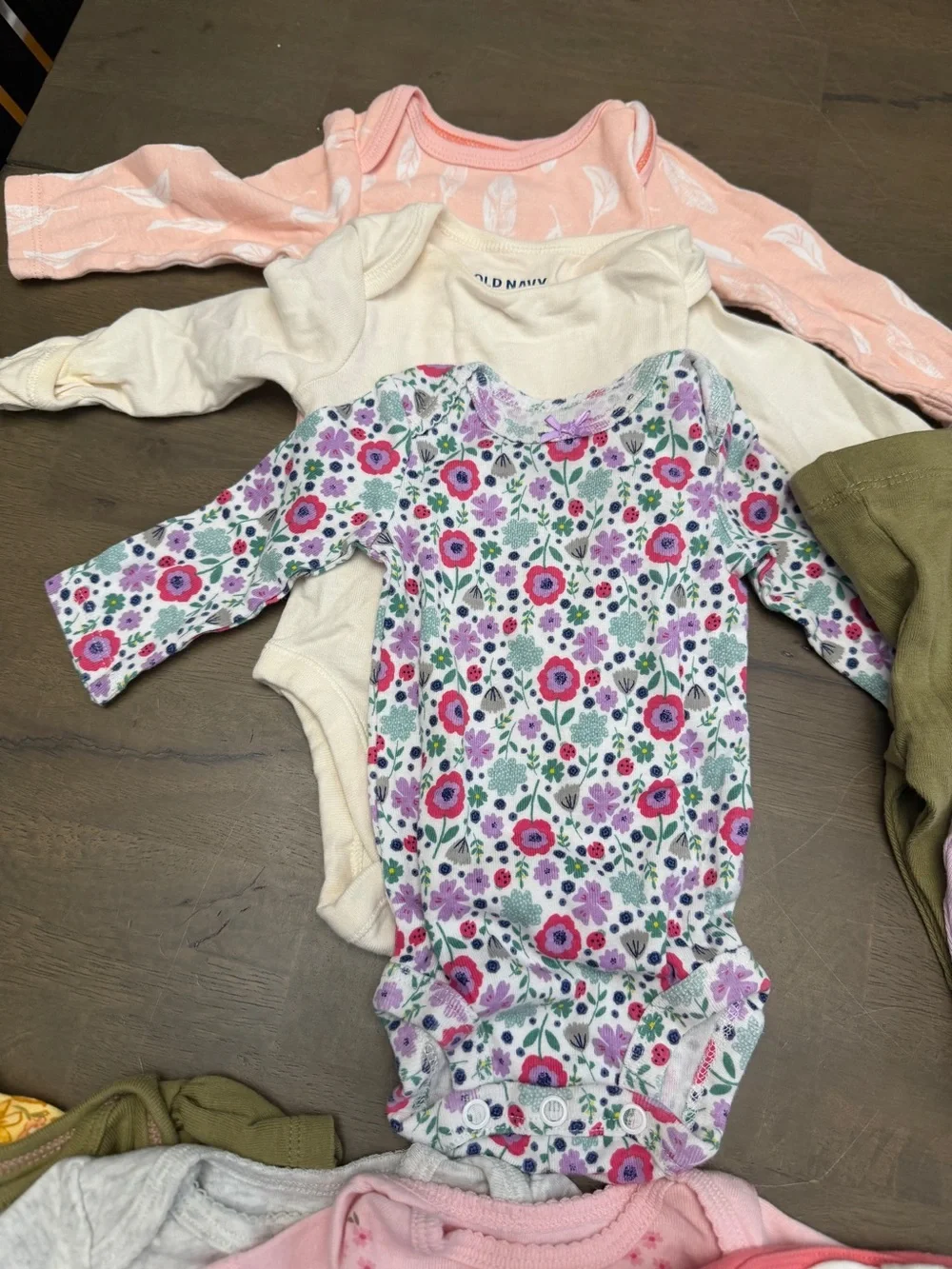 Baby Girl NB 19pc Clothing Lot Old Navy, Carters, Cloud Island Bodysuit Pants